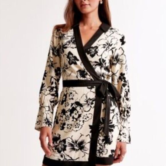NEW Abercrombie & Fitch Wrap Dress Size Large Cream Black - Picture 1 of 8